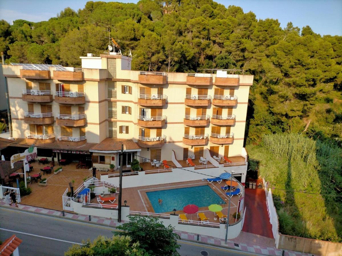 Eva Aparthotel Lloret de Mar Esterno foto