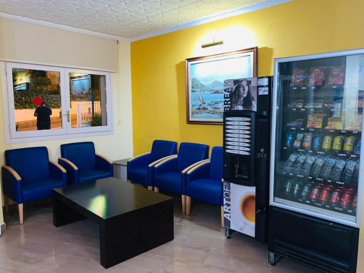Eva Aparthotel Lloret de Mar Esterno foto