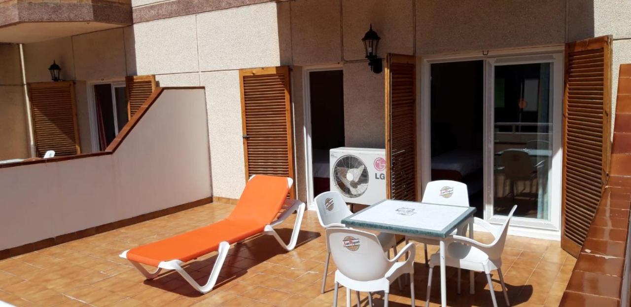 Eva Aparthotel Lloret de Mar Esterno foto