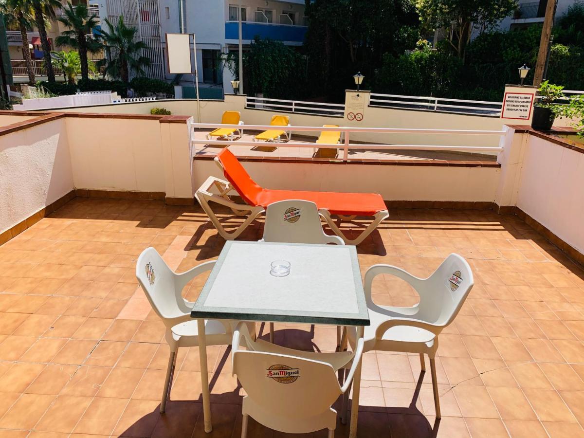 Eva Aparthotel Lloret de Mar Esterno foto