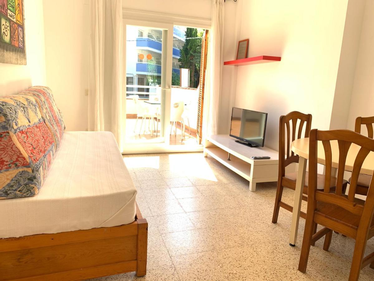 Eva Aparthotel Lloret de Mar Esterno foto
