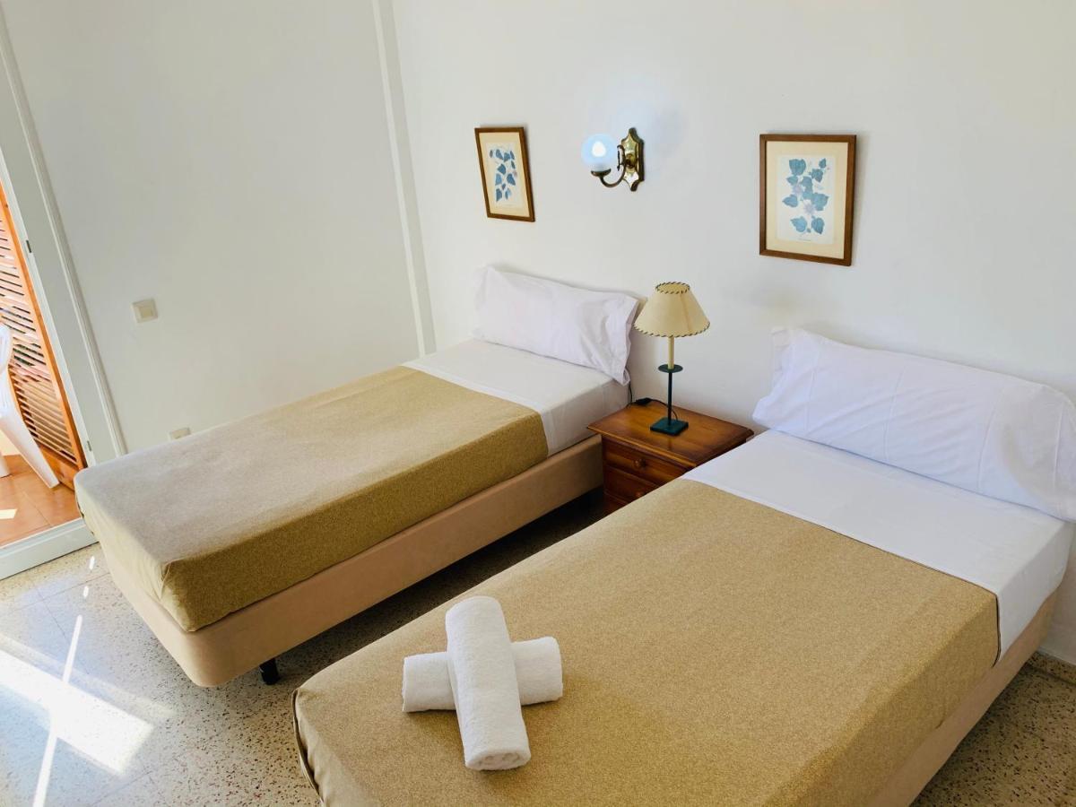 Eva Aparthotel Lloret de Mar Esterno foto